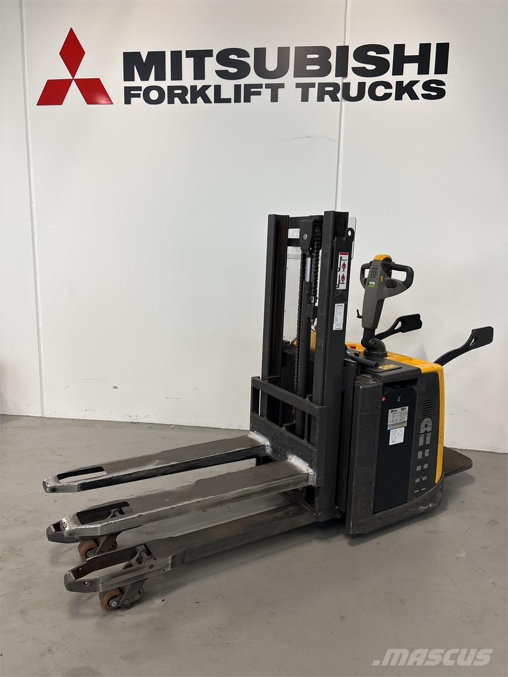 Atlet PDP200 보행식 리치 지게차