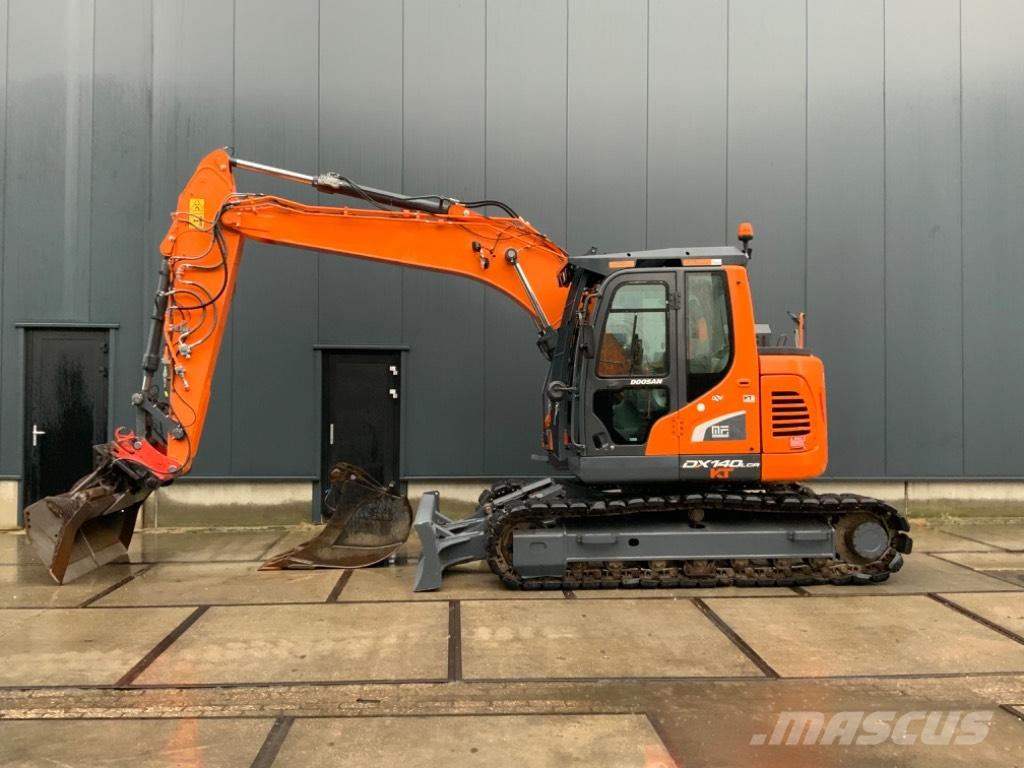 Doosan DX 140 LCR 대형 굴삭기 29톤 이상