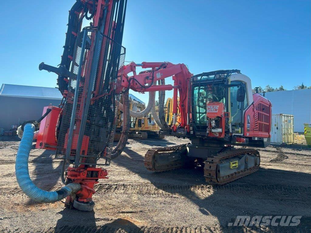 Sandvik DX 800I 도로 굴착기