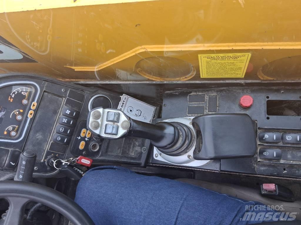 JCB 541-70 Agri Plus 농업용 텔레 핸들러
