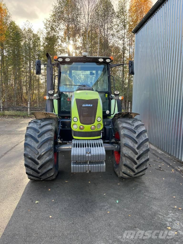 CLAAS Arion 640 CIS 트랙터