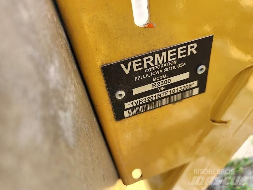 Vermeer R2300 갈퀴 및 테더