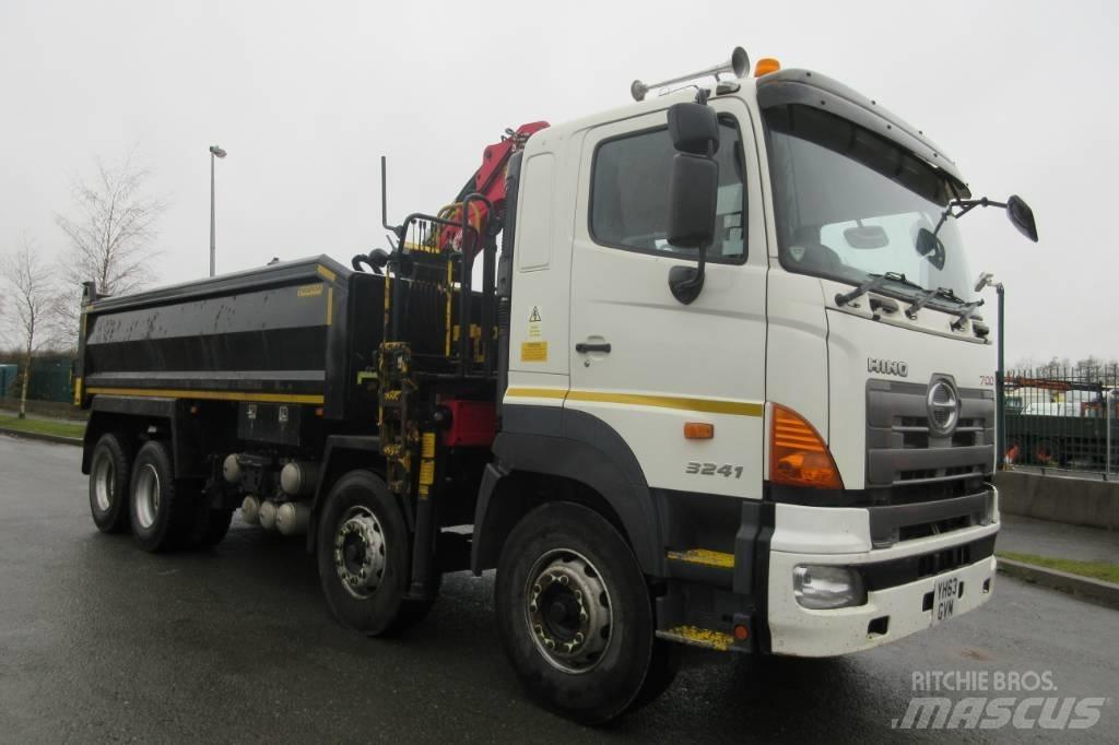 Hino 700 덤프 트럭
