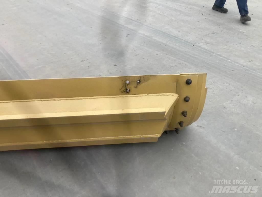 CAT 160M2 Moldboard 삽날