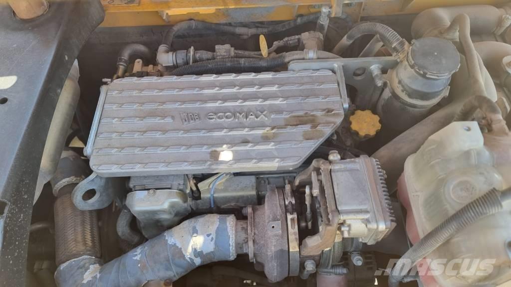 JCB JS 220 Plus 대형 굴삭기 29톤 이상