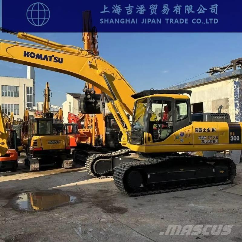 Komatsu PC 300 대형 굴삭기 29톤 이상