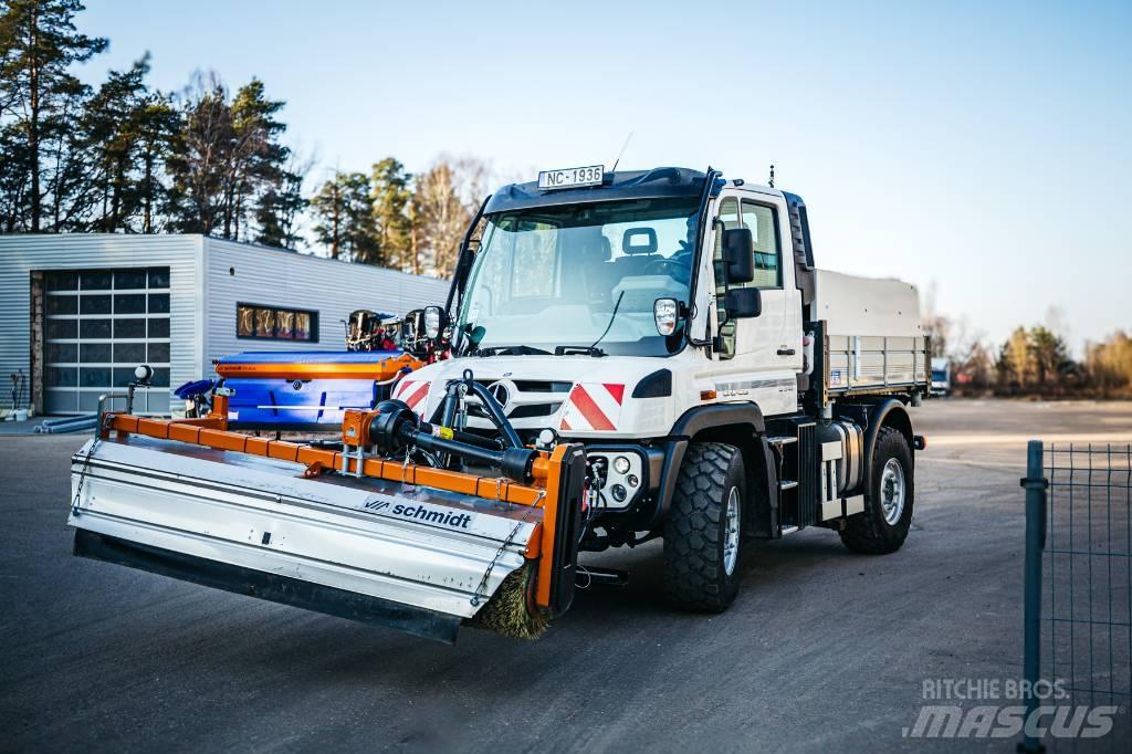 Unimog U 318 청소 트럭