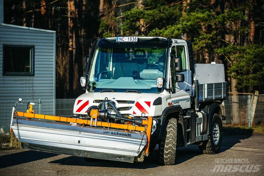 Unimog U 318 청소 트럭