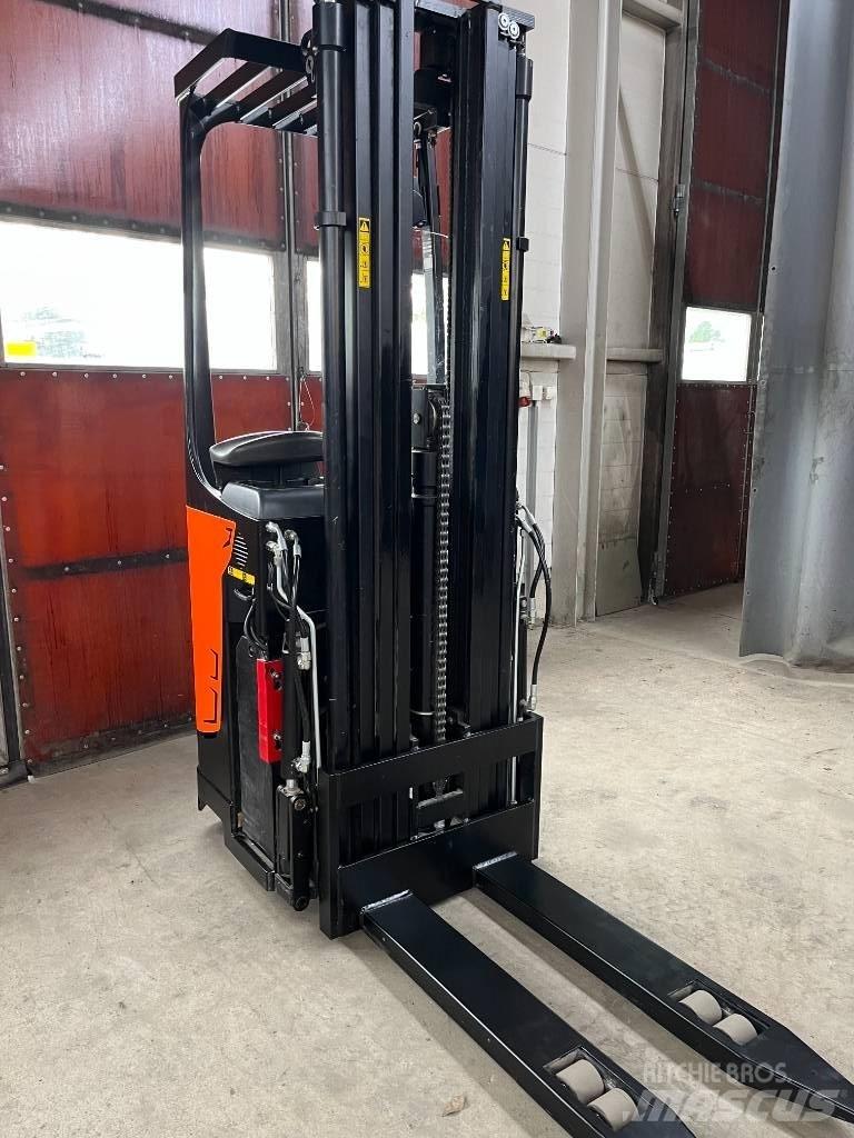 Rocla SST 16 AC 보행식 리치 지게차