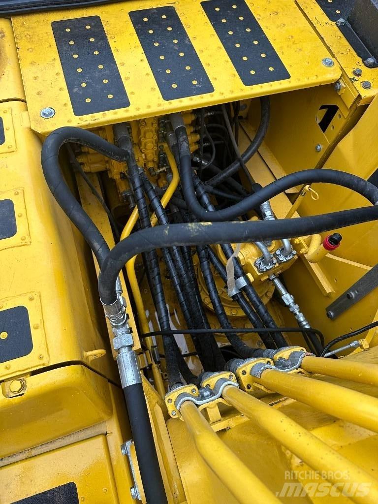 Komatsu PC 200-8 대형 굴삭기 29톤 이상