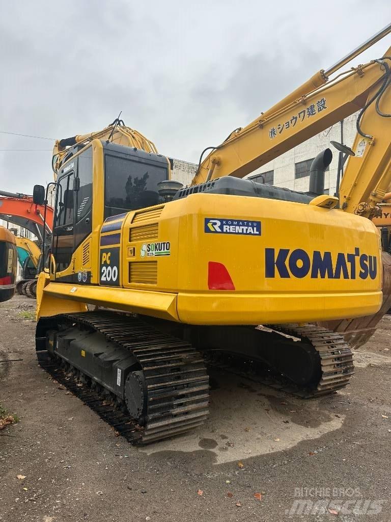 Komatsu PC 200-8 대형 굴삭기 29톤 이상