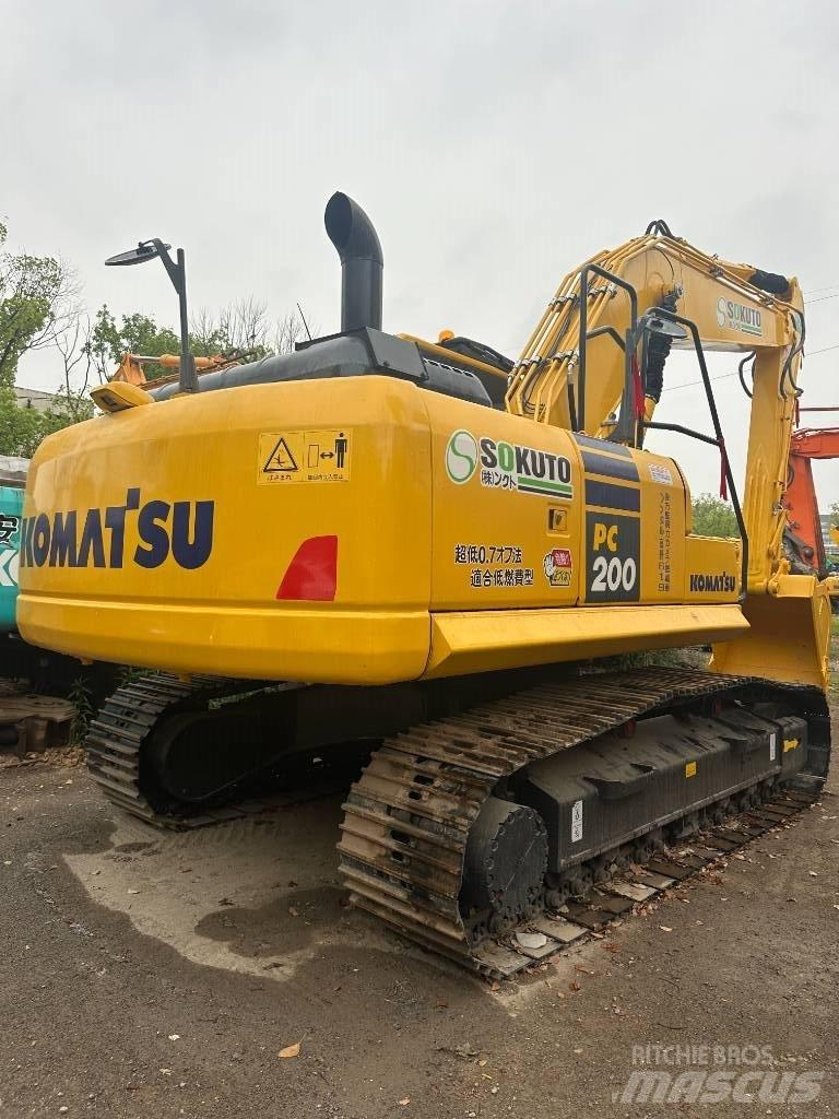 Komatsu PC 200-8 대형 굴삭기 29톤 이상