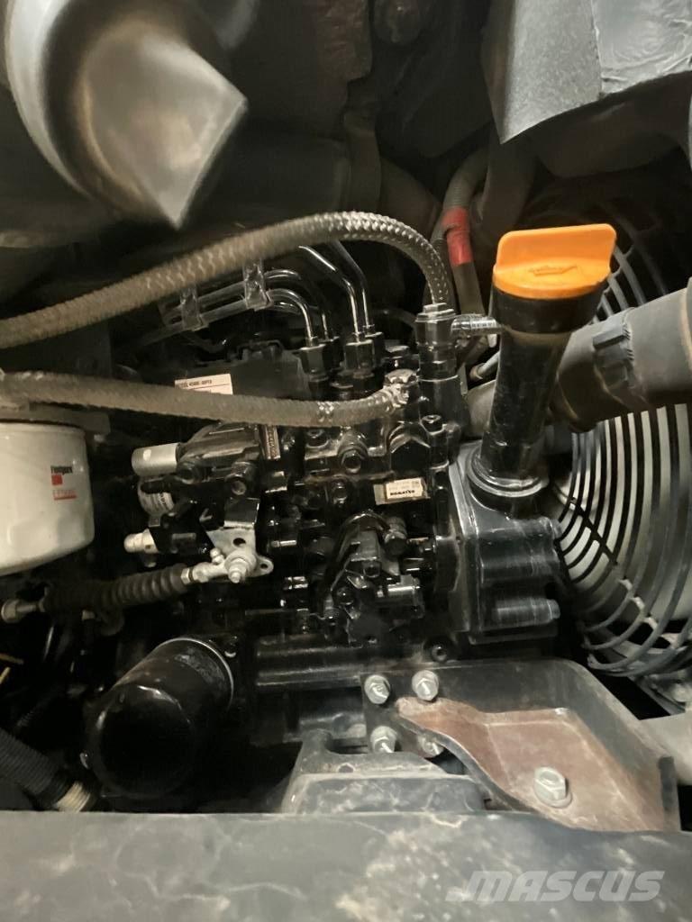 Komatsu PC 55 MR-3 소형 굴삭기 7톤 미만