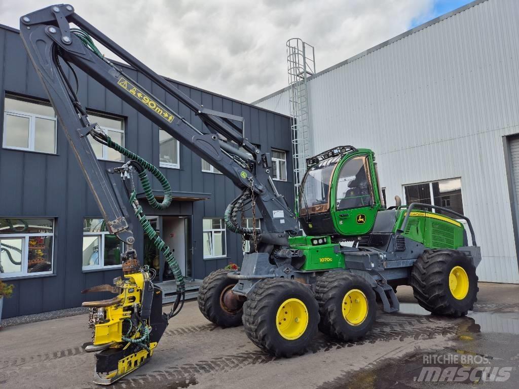 John Deere 1070 G 원목 하베스터
