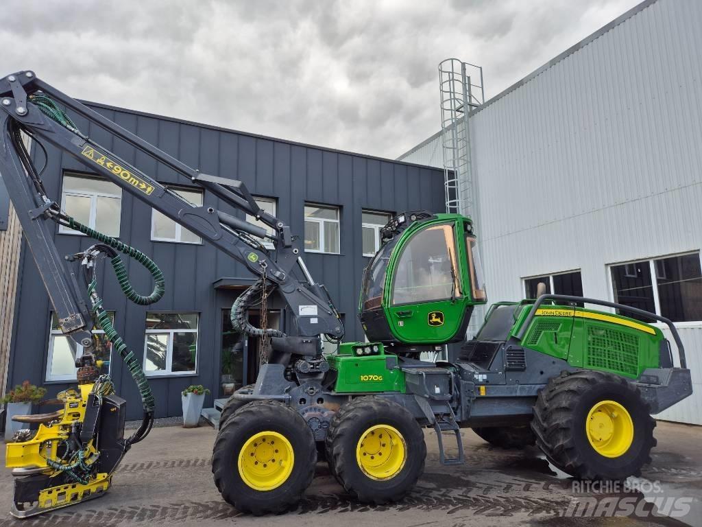 John Deere 1070 G 원목 하베스터