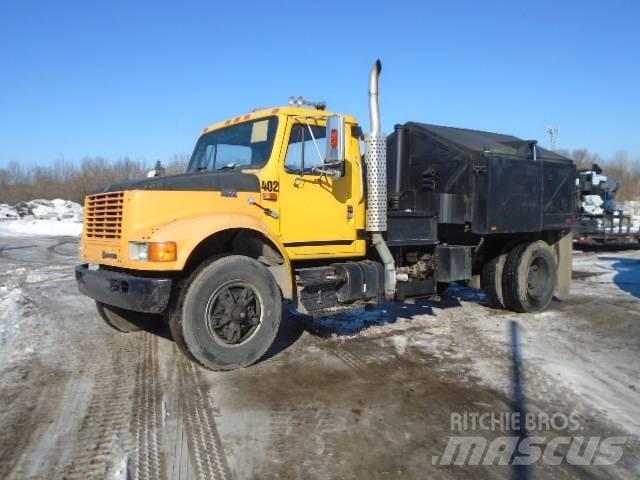 International 4900 콘크리트 믹서트럭