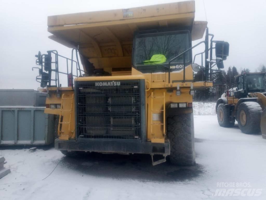 Komatsu HD605-7 초대형 덤프 트럭