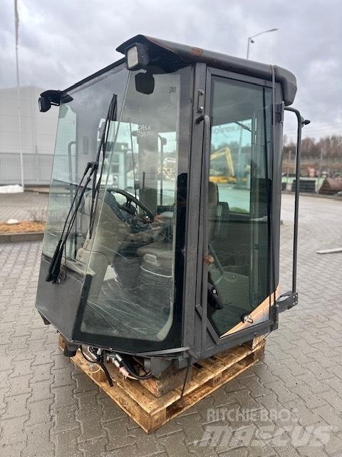 CASE 721 F USED CAB 캐빈 및 인테리어