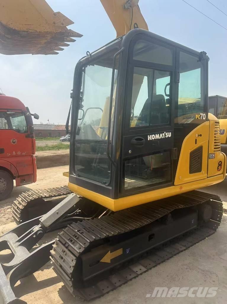 Komatsu PC 70 대형 굴삭기 29톤 이상