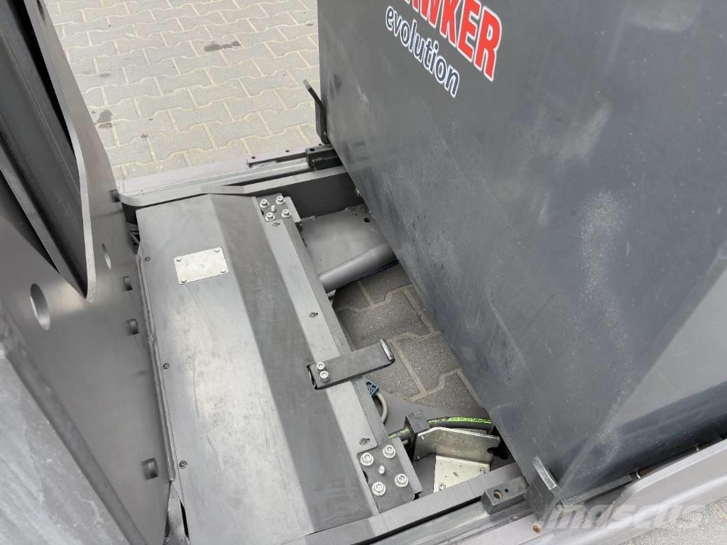 Nissan ULS 120 리치 트럭