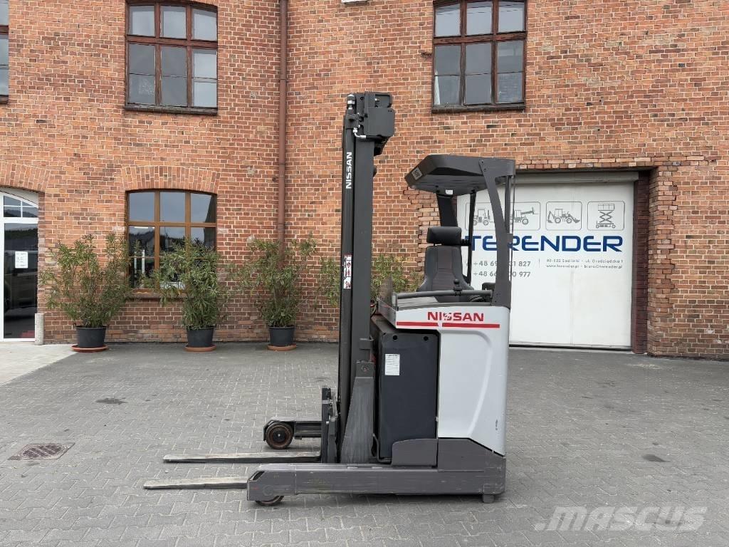 Nissan ULS 120 리치 트럭