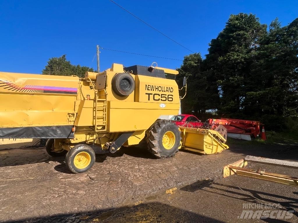 New Holland Tc56h 콤바인 수확기