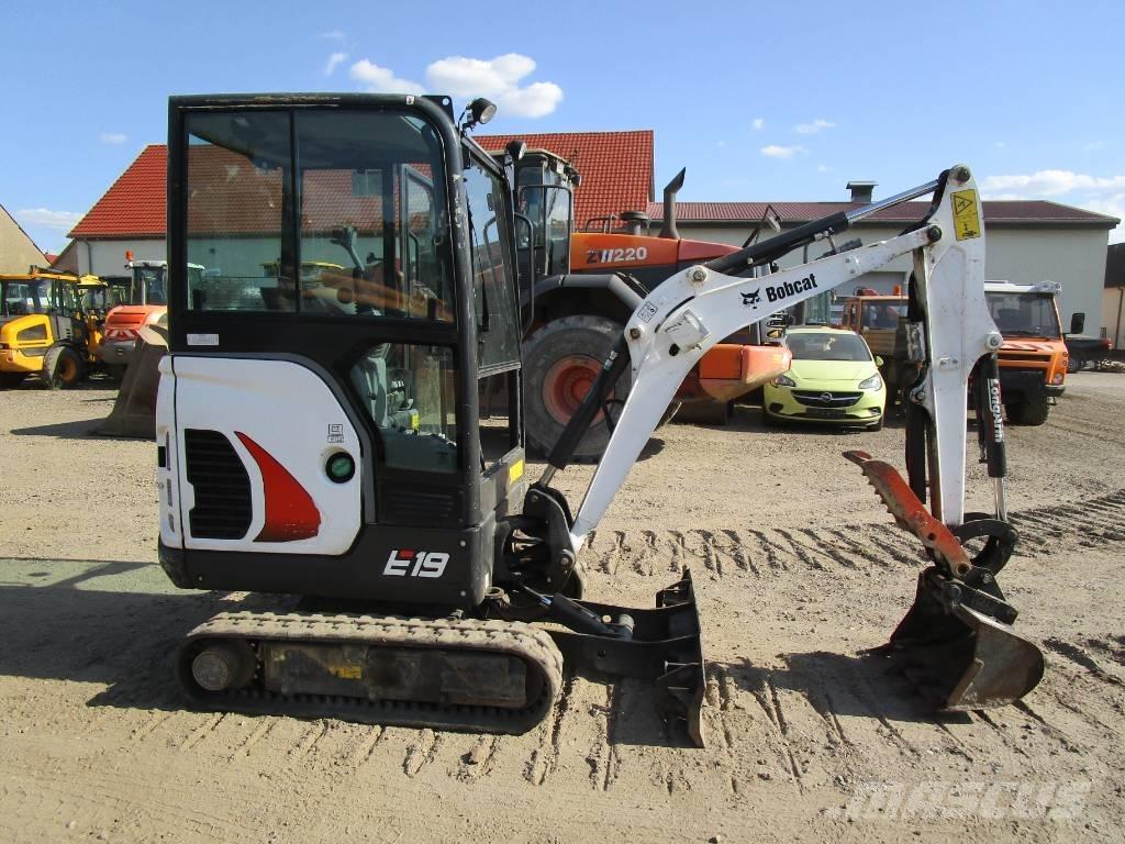 Bobcat E 19 Z   V  E 20 소형 굴삭기 7톤 미만