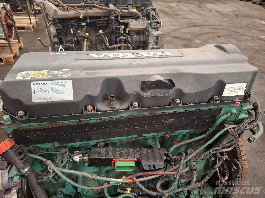 Volvo D11C370 엔진