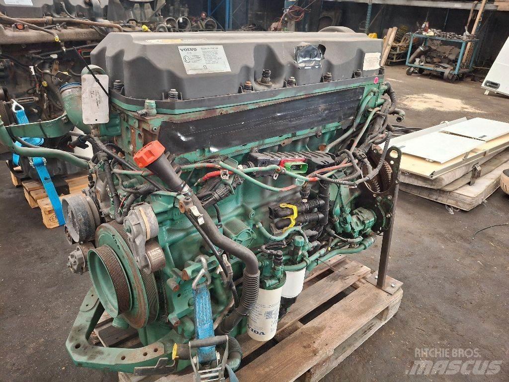 Volvo D11C370 엔진