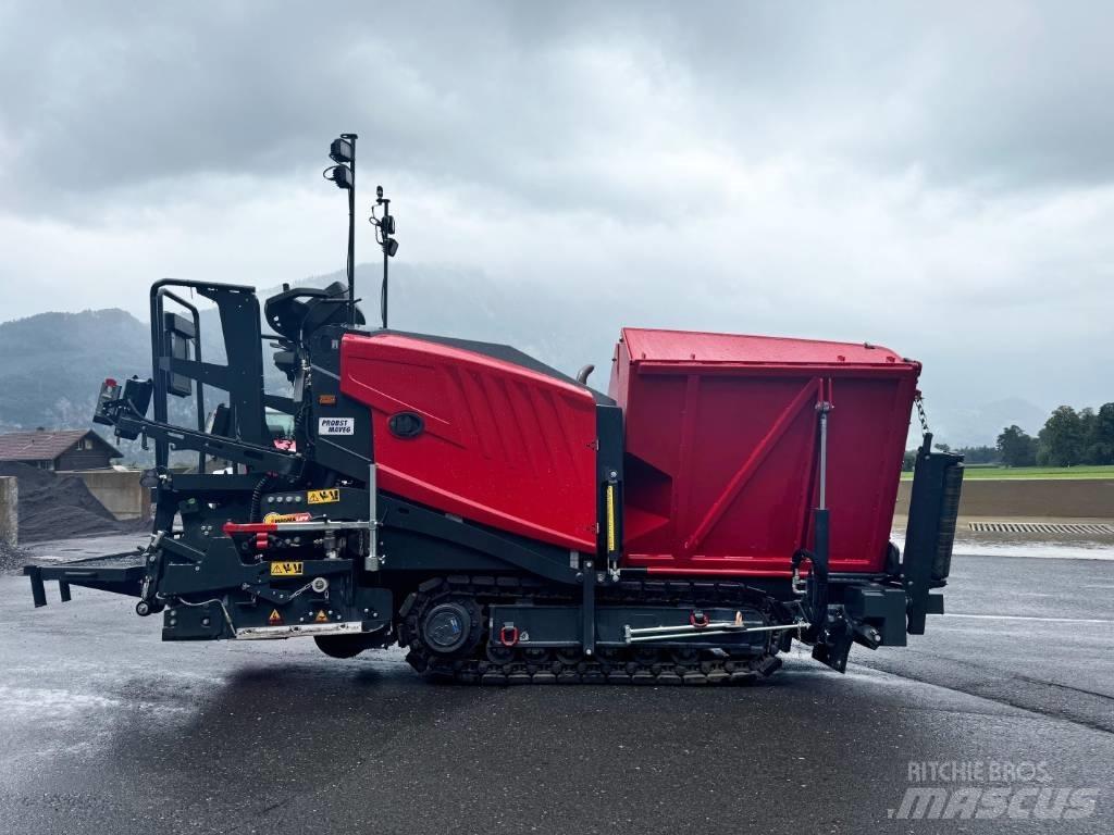 Bomag BF200C-2 아스팔트 포장장비