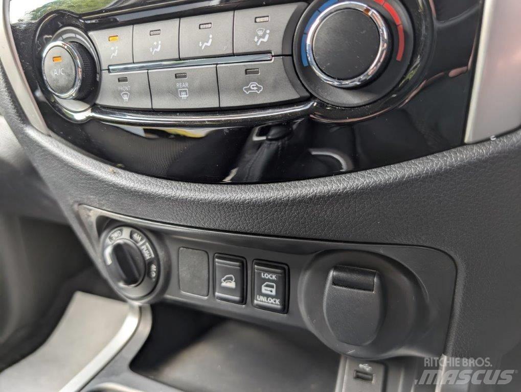 Nissan Navara 픽업/드롭사이드