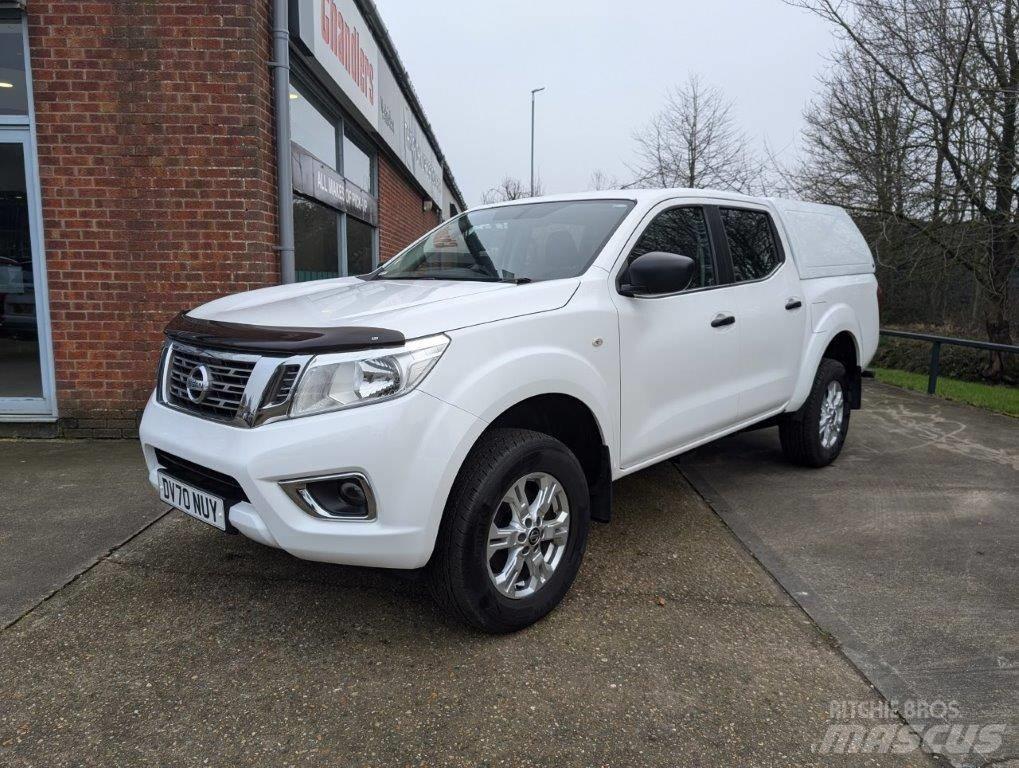 Nissan Navara 픽업/드롭사이드