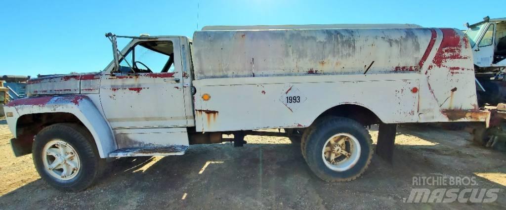 Ford F 600 탱커 트럭