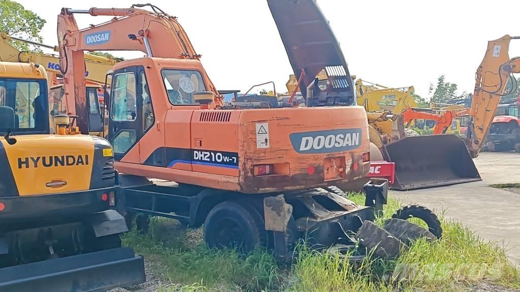 Doosan DH 210 W-7  휠 굴삭기