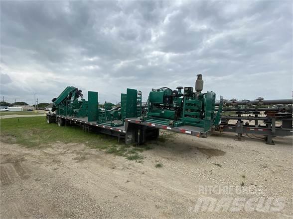 Fassi F330D.25 목재 크레인
