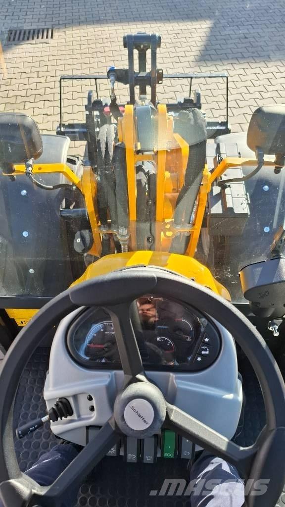 Schäffer S2445 미니 로더