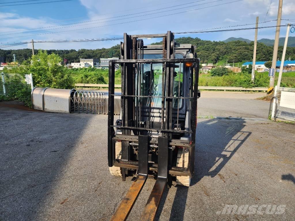 Toyota 7 FB 25 전동 지게차