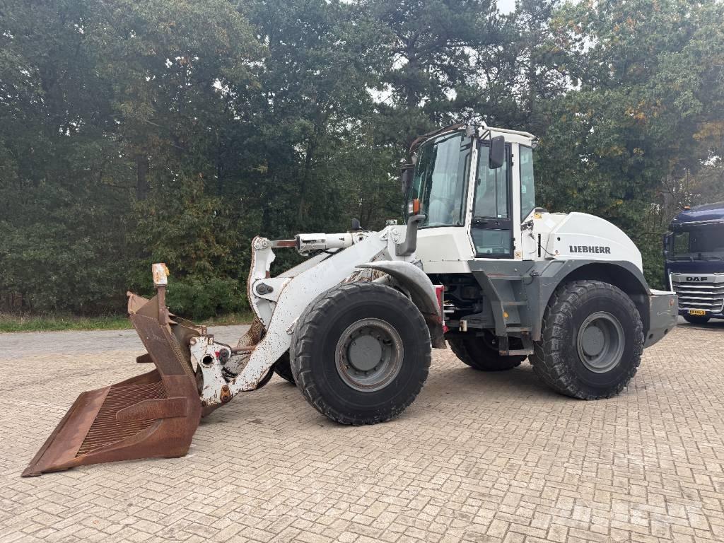 Liebherr L 538  휠로우더