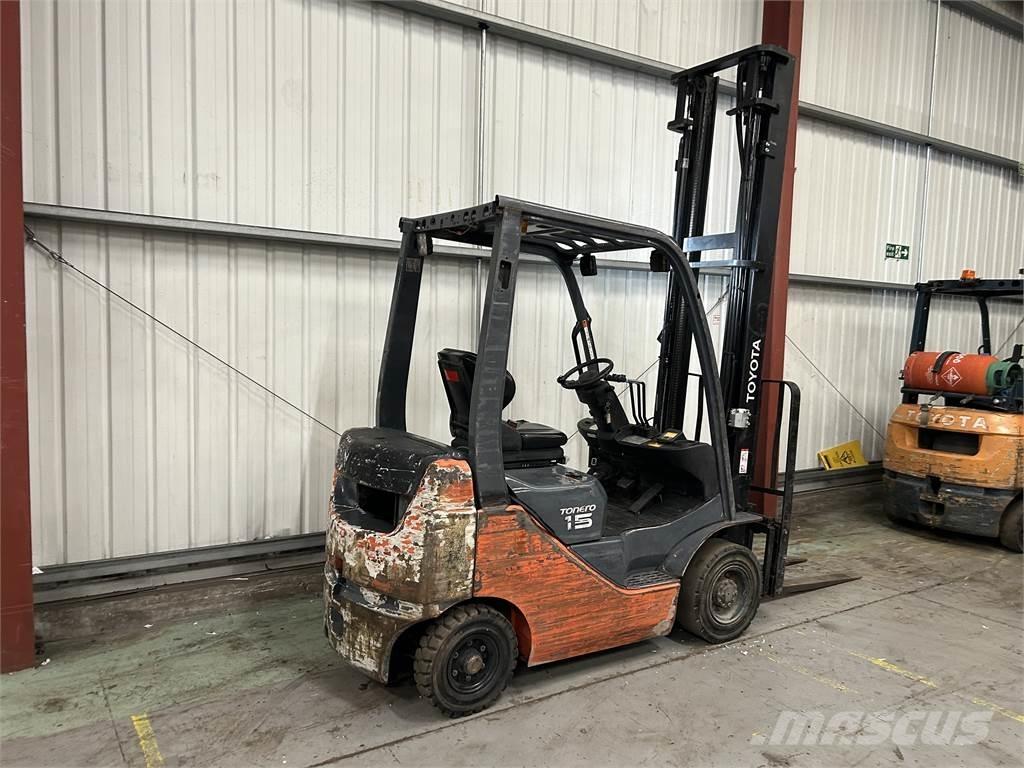 Toyota 02-8FDF15 디젤 지게차