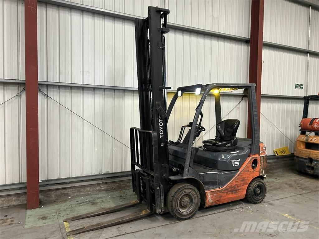 Toyota 02-8FDF15 디젤 지게차