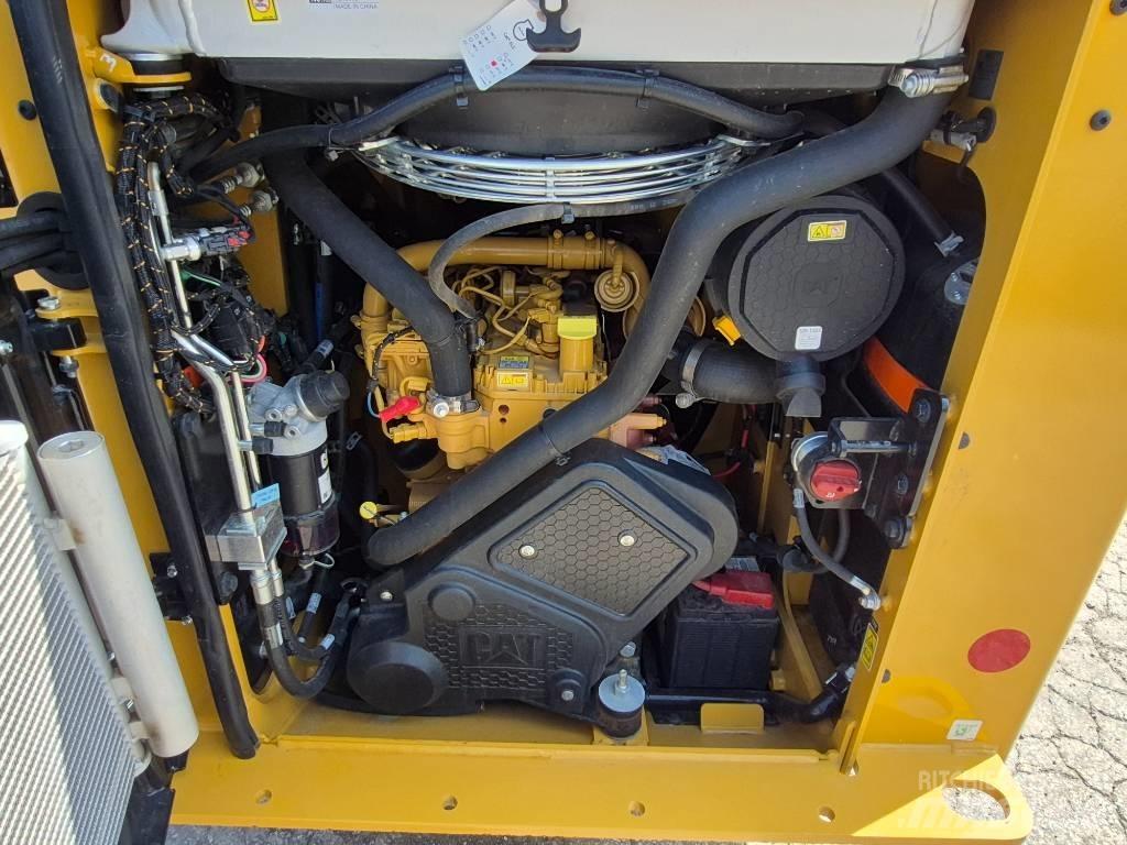 CAT 255  스키드로더