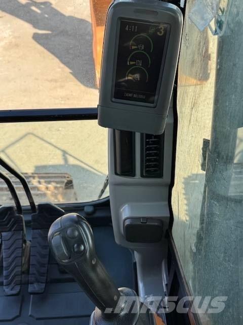 CAT 321 D CR 대형 굴삭기 29톤 이상