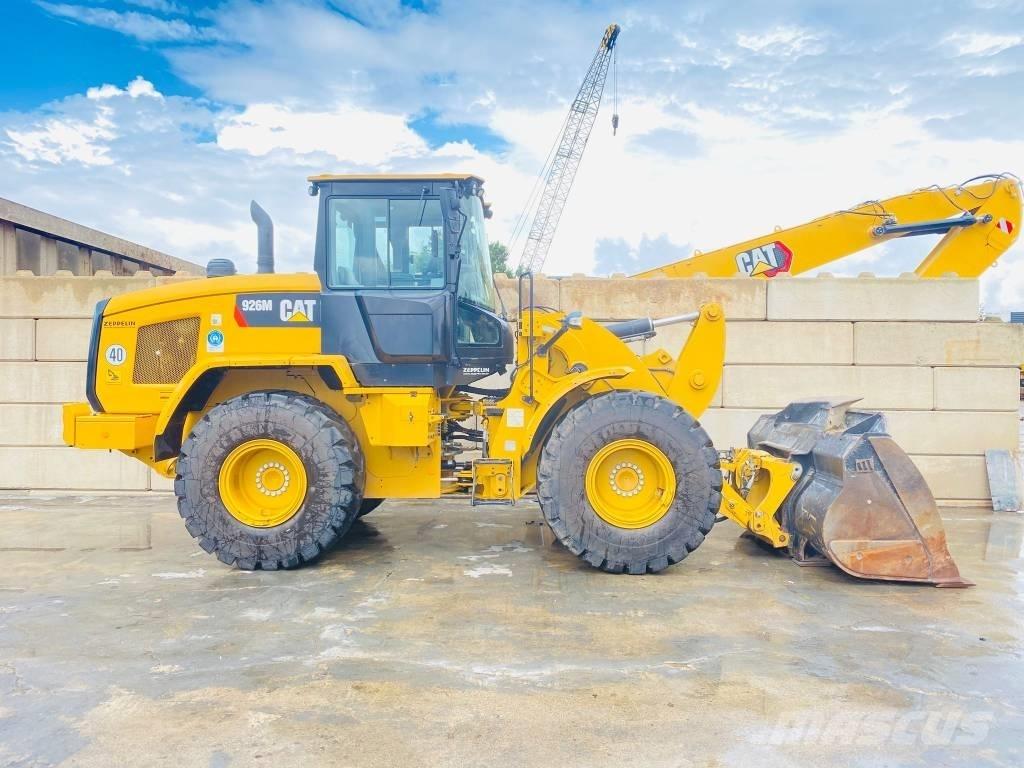 CAT 926m  휠로우더