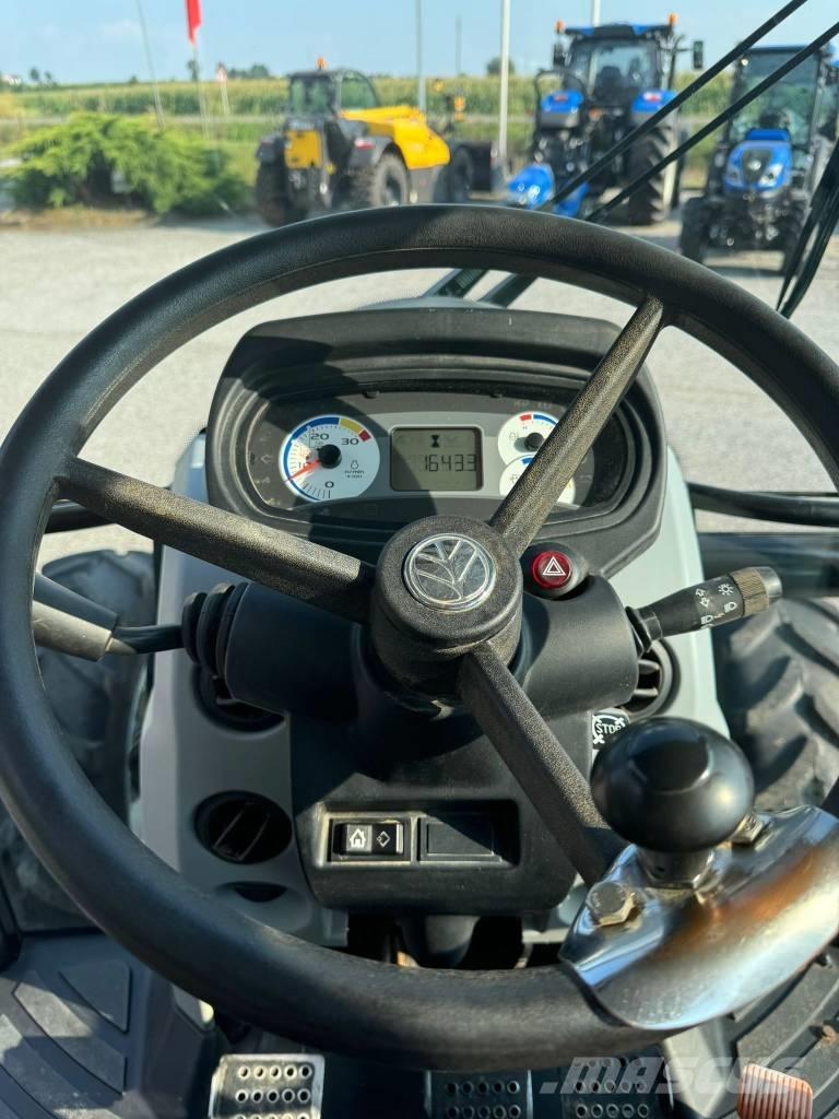 New Holland T 4.75 트랙터