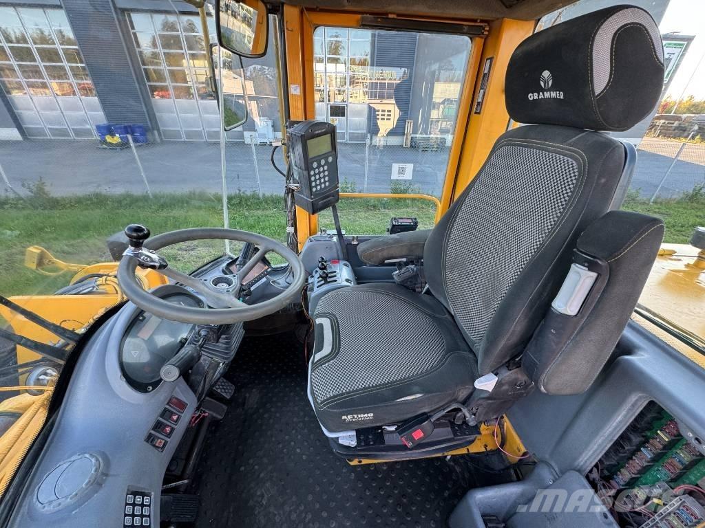 Volvo L 120 D  휠로우더
