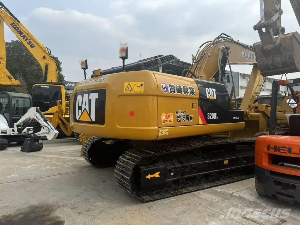 CAT 320 D L 대형 굴삭기 29톤 이상