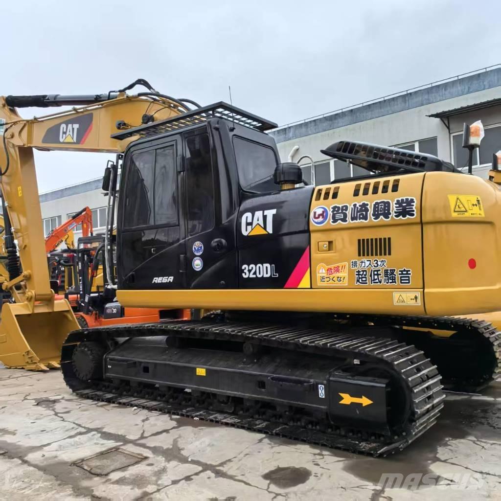 CAT 320 D L 대형 굴삭기 29톤 이상