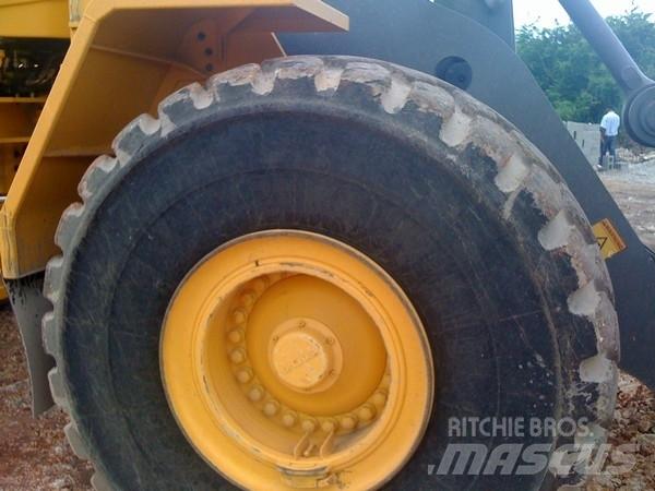 Volvo L180  휠로우더