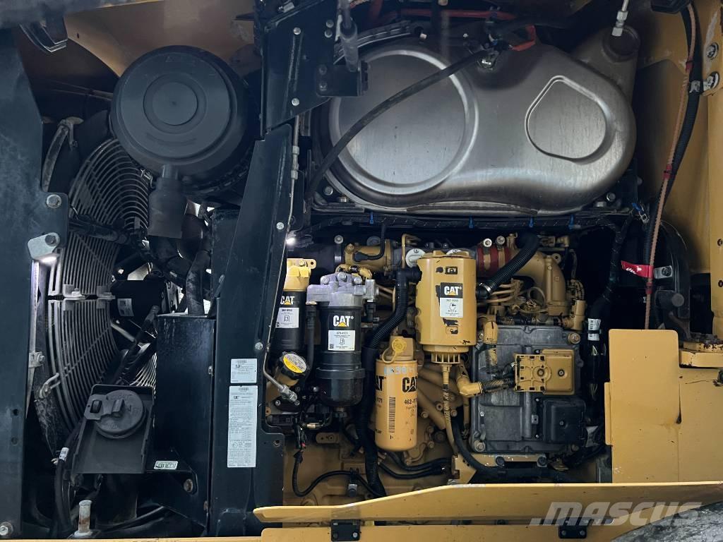 CAT 930M  휠로우더