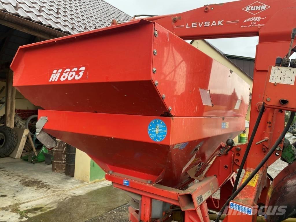 Kuhn M863 미네랄 살포기